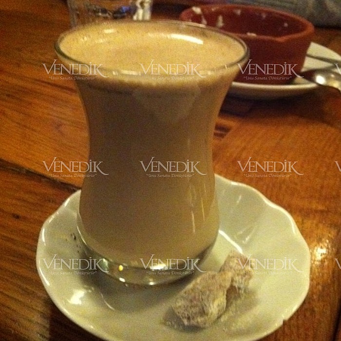 Sütlü Türk Kahvesi İçecek & Dondurma Venedik Pasta & Cafe